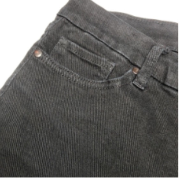 LIKE NEW !it BLACKWASH RISING STARLET HIGH-RISE SLIMCUT JEANS 30x32 ⭐️ - Picture 6 of 12